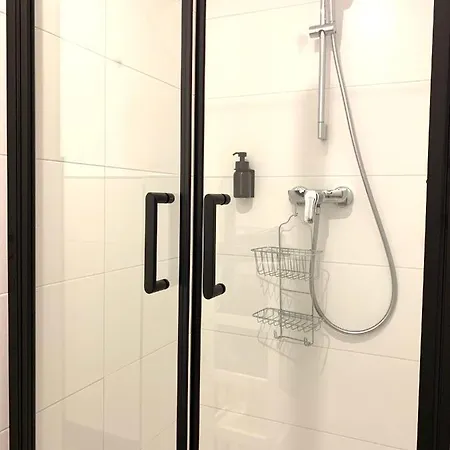Alles Komplett - 2 Schlafzimmer, Grosse Kueche, Bad Köln Exterior foto