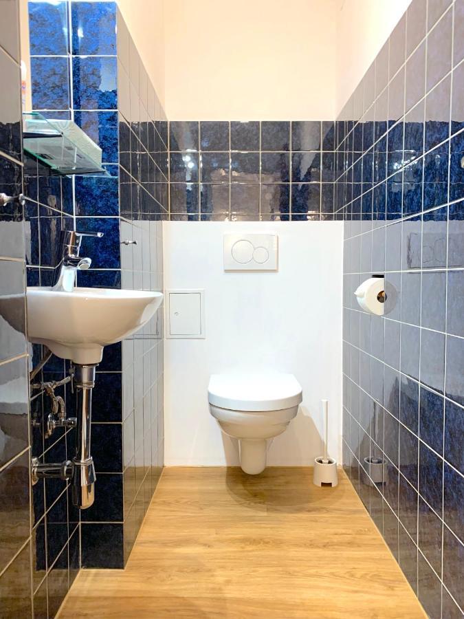 Appartement Alles Komplett - 2 Schlafzimmer, Grosse Kueche, Bad